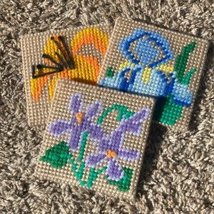 Vintage handmade crewel flower coasters, set of 3